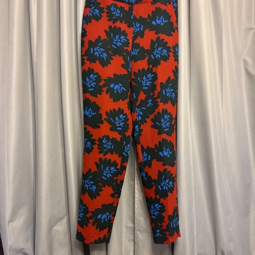 50%offw❤️ jCrew 💋Firework Floral Pants size 2 elastic waist 30” inseam sk91